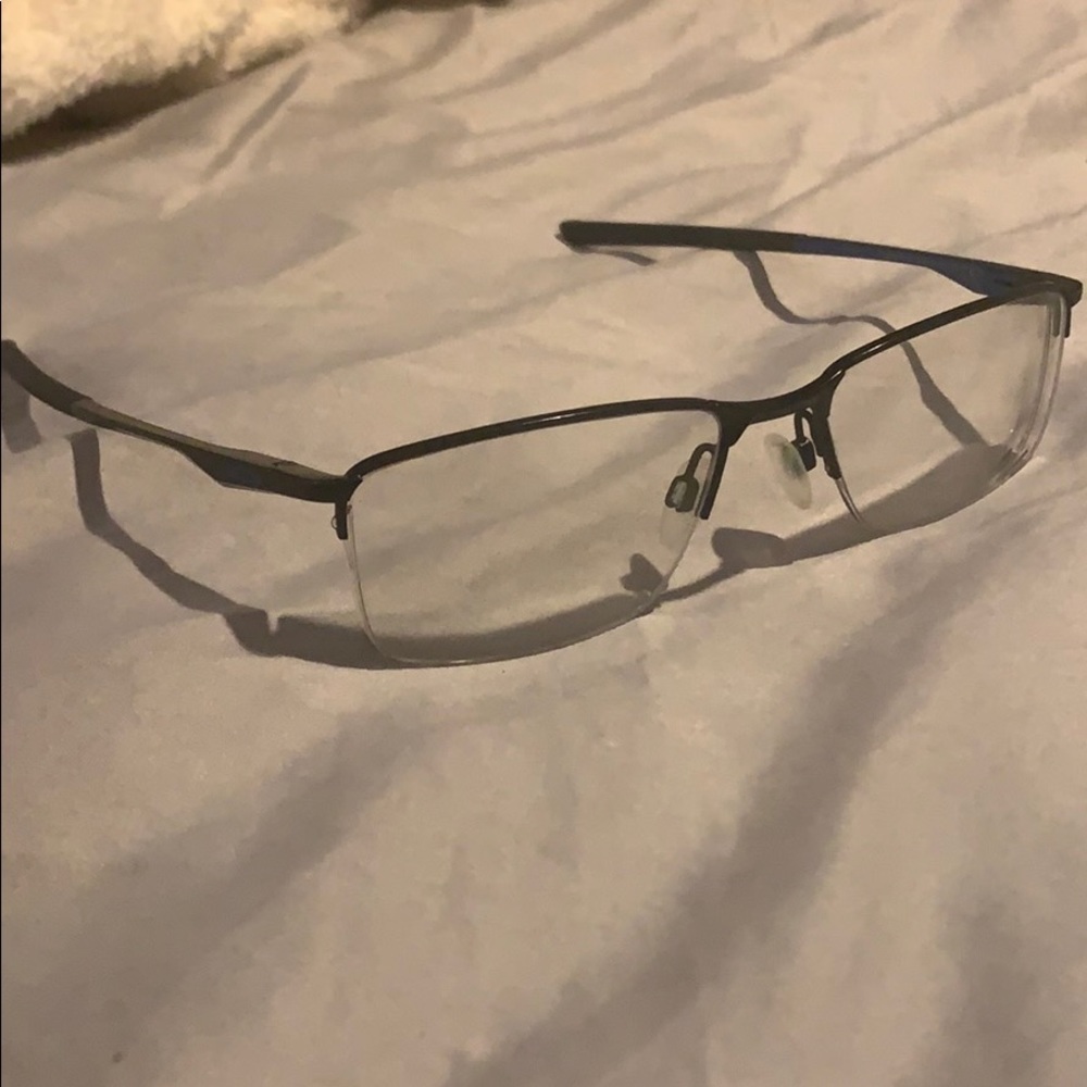 Socket 5.5 Oakley Glasses